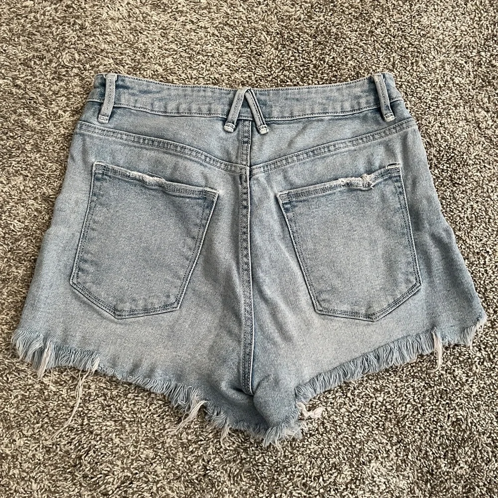Good American Light Wash High Rise Denim Shorts